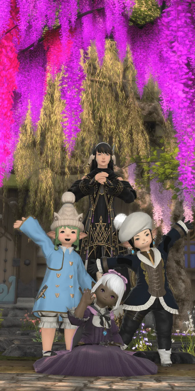 Alanta & Astrelle exploring the chruning mists.