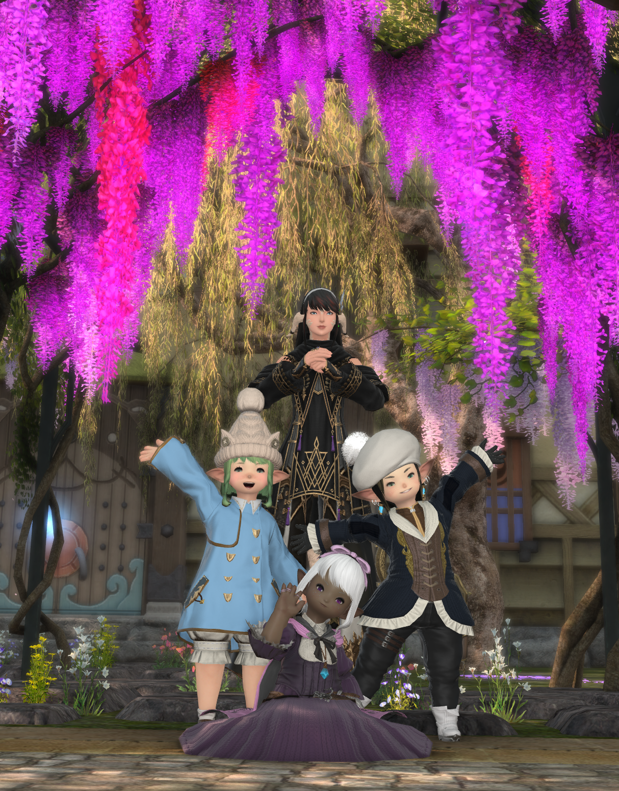 Alanta & Astrelle exploring the chruning mists.